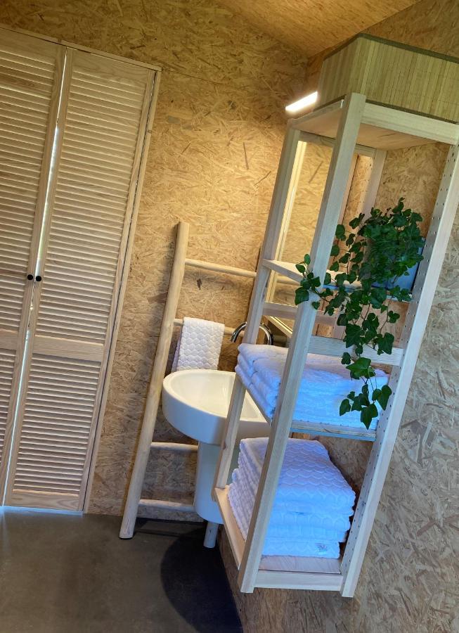 Bij De Genieterij Luxe Tiny Houses Koudum ภายนอก รูปภาพ